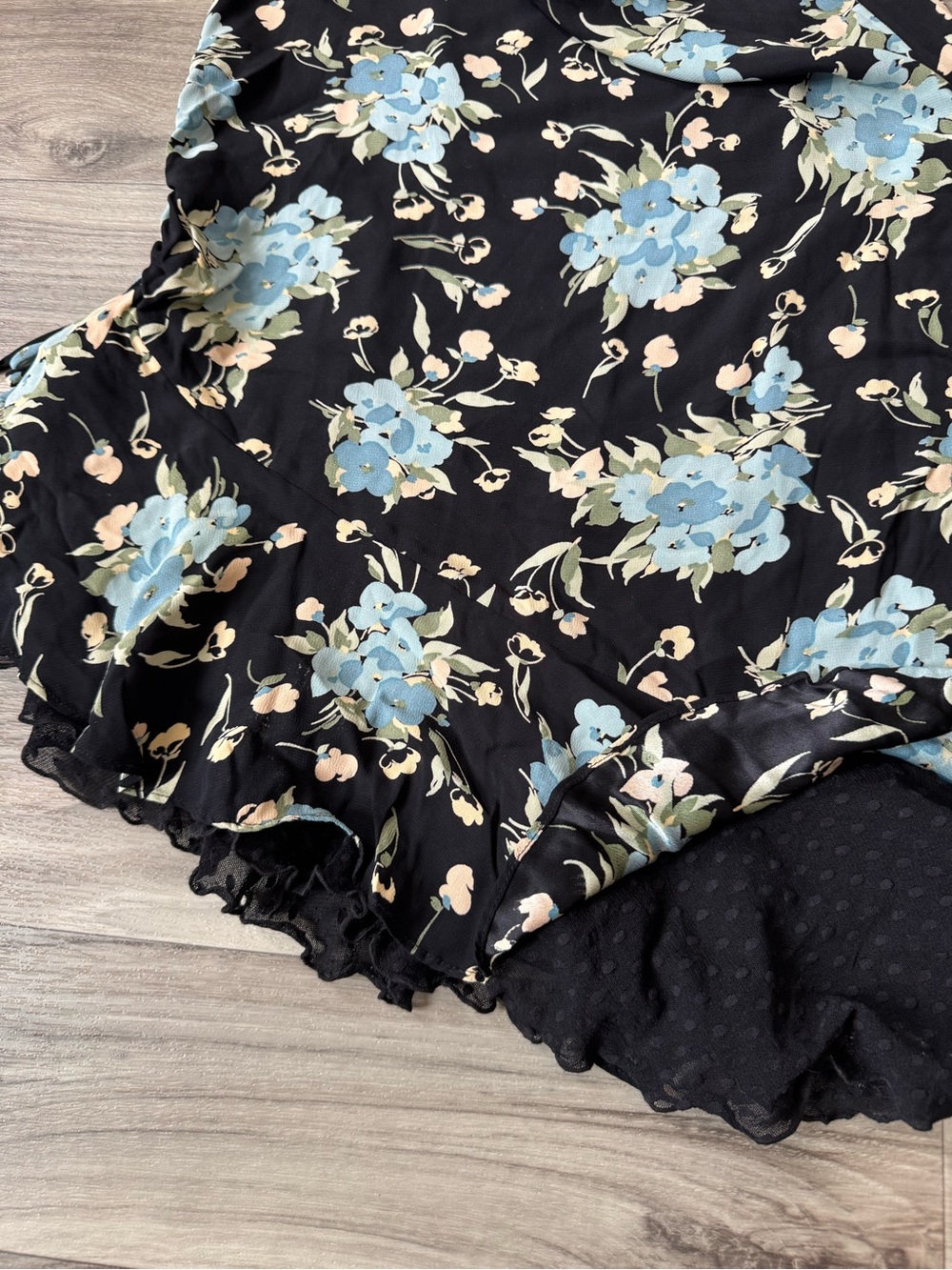 Vintage Betsy Johnson Side Ruffle Floral Asymmetric Midi Skirt Made in USA Sz 4 - Picture 7 of 10